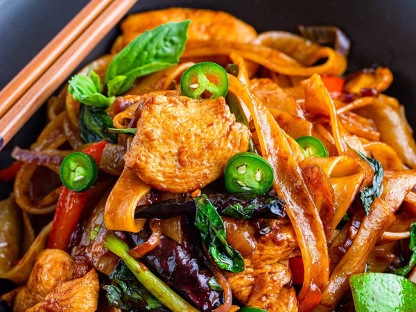 Thai Stir-Fried Drunken Noodles