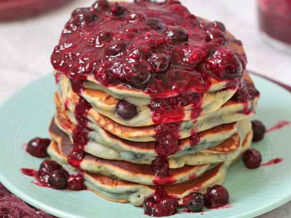 Puffed-Up Blueberry Pancakes