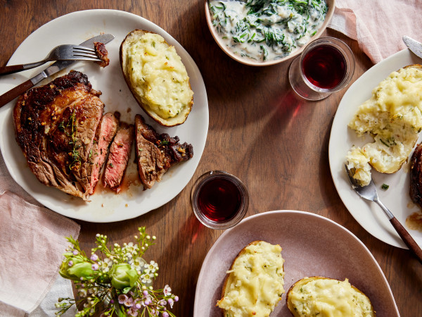 Romantic Valentine's Day Steak Meal