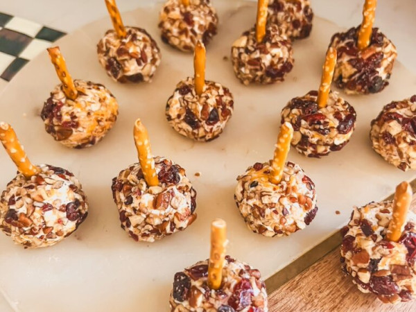 Pecan and Pear Cheese Ball Treat